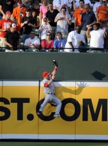 mee-men-at-a-baseball-game